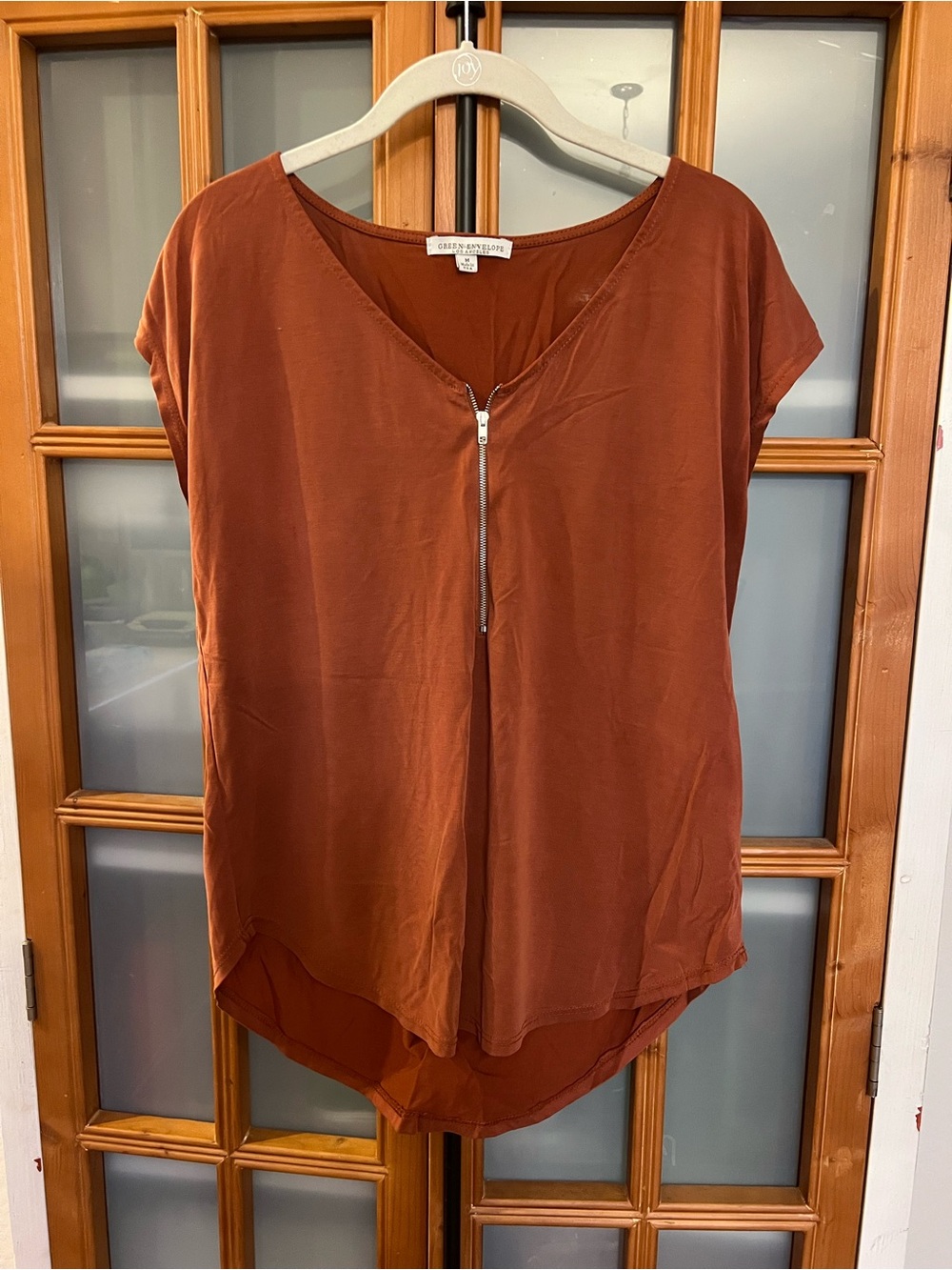 Green Envelope Rust Short Sleeve V-Neck Zip Front Blouse